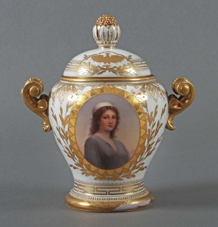Lidded vase by Ernst Bohne Söhne, Rudolstadt, ca. 