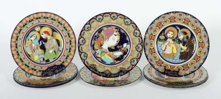 Eight Christmas plates (1975, 1976, 1977, 1978, 19
