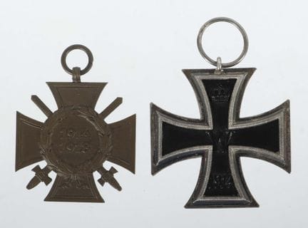 2 Orden 1. WK, 1 x Eisernes Kreuz 2 . Klasse, magn