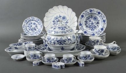 Seventy-eight pieces from the “Onion Pattern” Meis