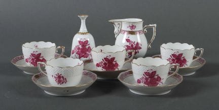 Twelve-piece dinner service set “Apponyi Purpur,” 
