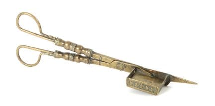 Nuremberg wick snuffer, 17th century, brass, multi