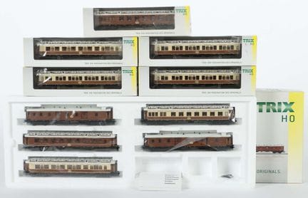 Coffret de train + 5 voitures Trix, échelle H0, n°
