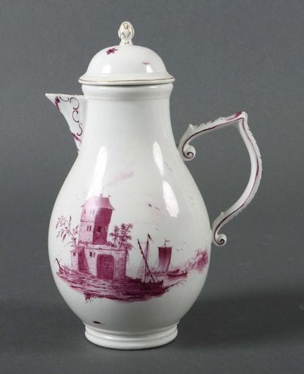 Höchst coffee pot, before 1756. Porcelain, glazed.