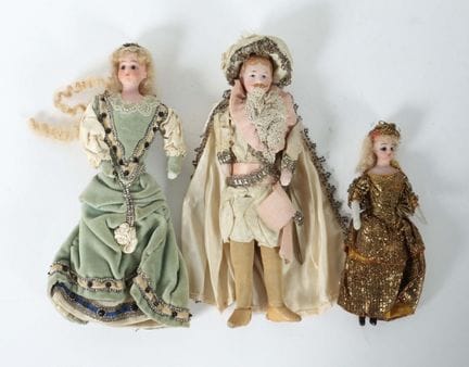 3 poupées de salon : têtes en porcelaine, bras et 