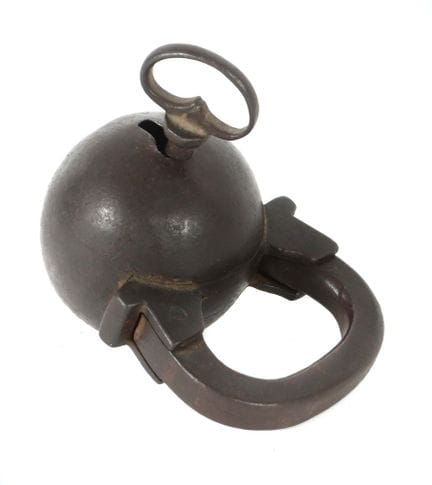 Ball lock, 16th/17th century, iron, spherical body