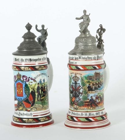 2 chopes de réserviste en porcelaine, dont 1 porta