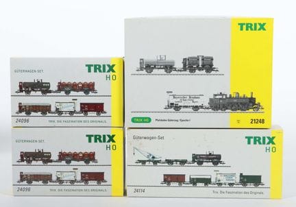 Coffret de train + 3 ensembles de wagons Trix, éch