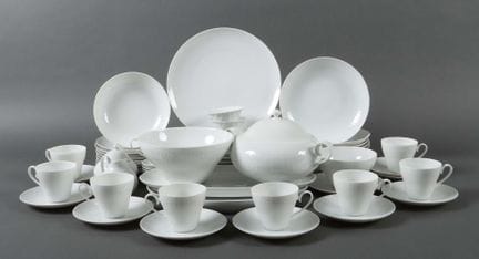 Sixty pieces from the “Romanze” dinner service by 