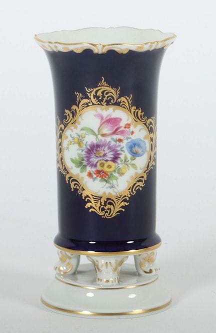 Meissen vase, after 1934. Glazed porcelain. Cobalt