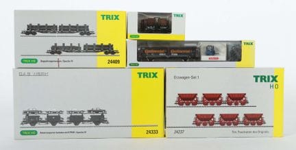 3 coffrets de wagons + 2 wagons Trix, échelle H0, 