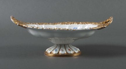 Small Meissen table centerpiece, circa 1850. Porce