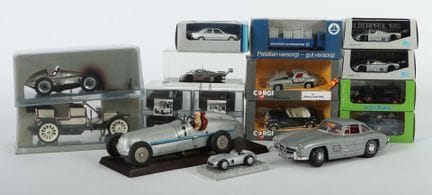 Collection de modèles Mercedes, 18 pièces de diffé