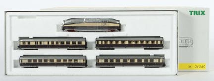 Coffret de train Trix, échelle H0, n° 21245, coffr
