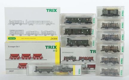 3 coffrets de wagons + 10 wagons Trix, échelle H0,