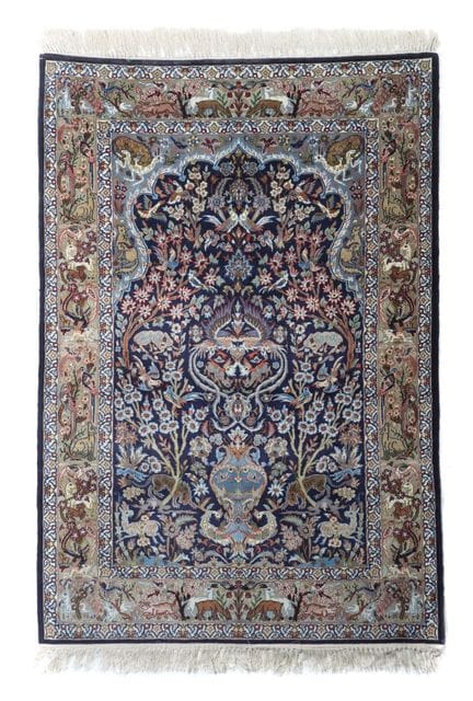 Blaugrundiger Isfahan Tierteppich mit Vasenmotiv Z