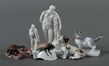 Four animal figures and two figurines. Among other