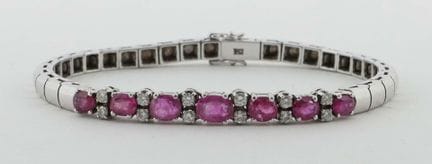 Bracelet orné de rubis, XXe siècle, bracelet en or