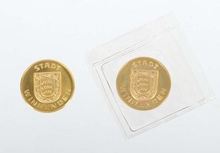 2 gold medals, 986 gold, approx. 7.98 g; obverse: 