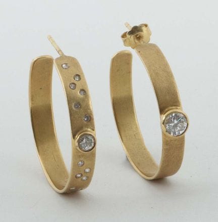 Paire de boucles d'oreilles, XXe/XXIe siècle, pair