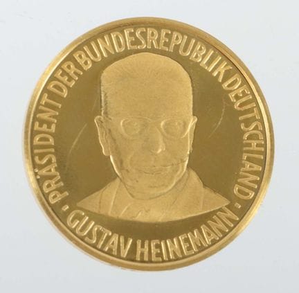 German gold commemorative medal, dated 1969, 986 g