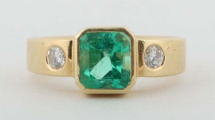 Bague avec émeraude, XXe/XXIe siècle, bague en or 