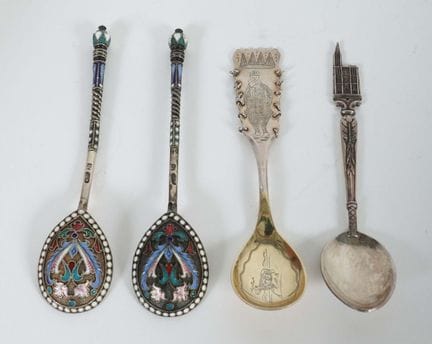4 assorted mocha spoons, 2 from Moscow, late 19th 