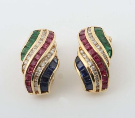Paire de boucles d'oreilles, XXe/XXIe siècle, pair