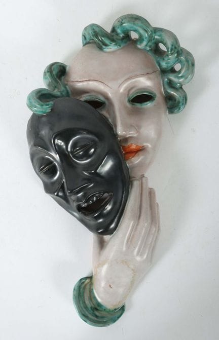 Masque mural « Tragédie » d'Ernst Weber (conceptio