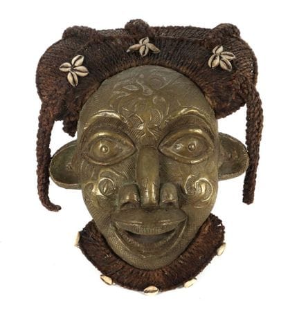 Masque Akam de la tribu des Bekom avec garniture m