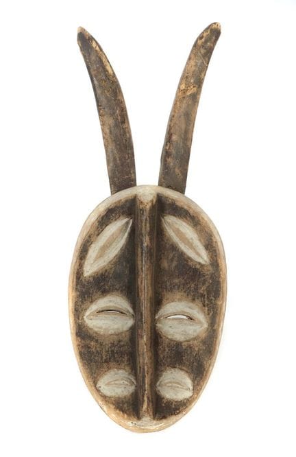 Masque à cornes des Kwele à six yeux, Gabon, bois,