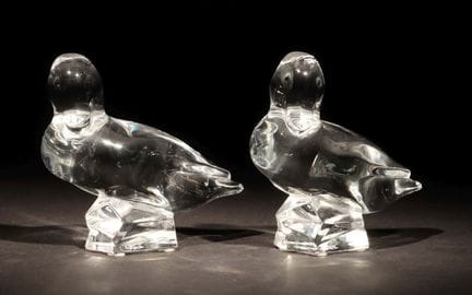 Deux canetons Baccarat, Paris, XXe siècle. Verre p
