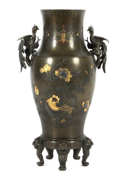 Vase japonais, époque Meiji (1868 - 1912), en bron