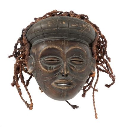 Masque Mwana Pwo des Chokwe d'Angola, entre autres