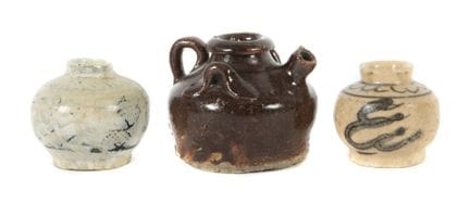 Teapot and 2 miniature vases, China/Vietnam, 14th–