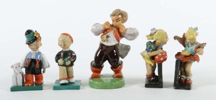 Trois figurines et deux serre-livres, Hongrie, ann
