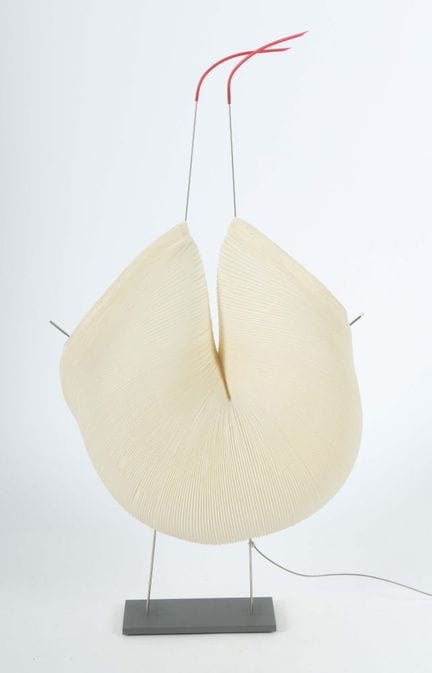 英戈·毛雷尔（Ingo Maurer），1932年出生于赖兴瑙，2019年逝于慕尼黑，是一位以灯具设