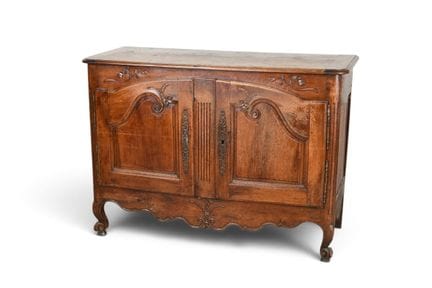 BUFFET bas en bois naturel ouvrant à deux portes c