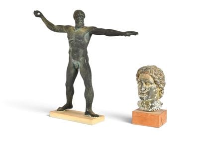 SKULPTUREN (zwei): eine aus Kupfer mit Grünspan-Pa