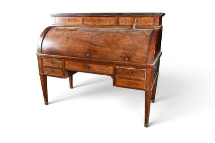 BUREAU à cylindre en acajou et placage d'acajou à 