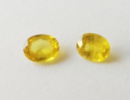 Piedra preciosa «Gemstone» - Zafiro amarillo

Colo