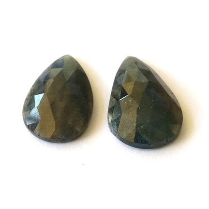 Piedra preciosa «Gemstone 2» - Zafiro

Color: Azul