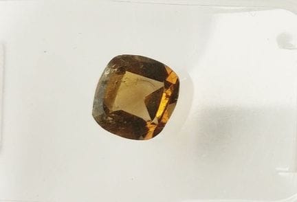 Pietra preziosa "Gemstone" - Quarzo fumé

Colore: 