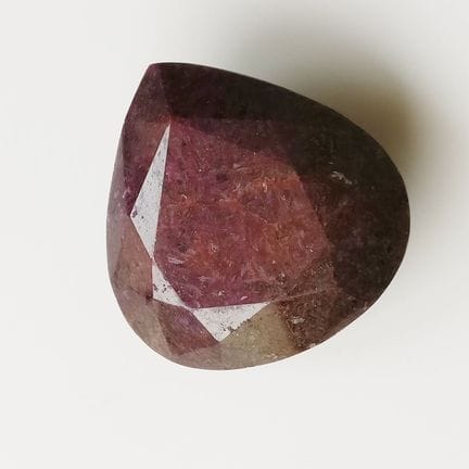 Piedra preciosa «Gemstone 2» - Rubí

Color: Rojo p