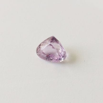 Pietra preziosa "Gemstone" - Kunzite

Colore: Rosa