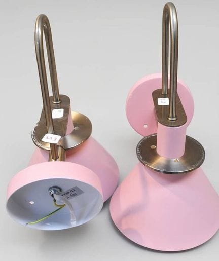 Paar Wandleuchten aus rosa verchromtem Metall, kon