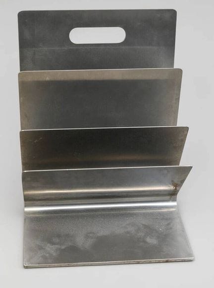 Xavier Feal
Magazine rack made of folded stainless