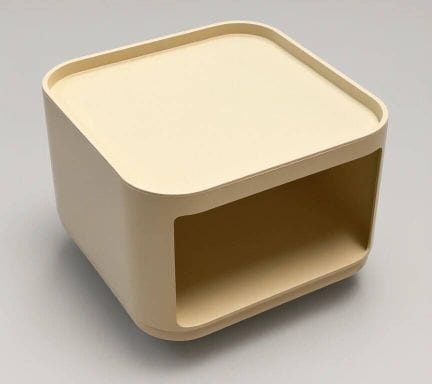 Kartell - Anna Castelli a Binasco - Milano
Comodin