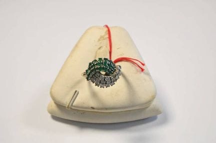 Ring aus Weißgold (18 Karat, 750°)
besetzt mit Bri