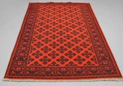 Tappeto nordafricano
rosso.
180 x 123 cm